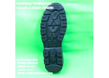 Sepatu Tapak Tebal Wanita